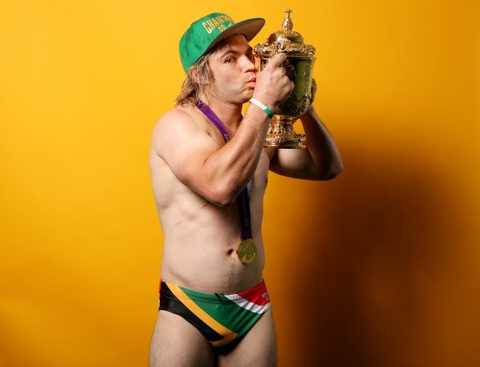 Yfm's tweet image. #YNews: Springbok player #FafDeKlerk has launched a swimwear line named 'Faffies'.

The line's slogan, Size Doesn’t Matter, alludes that the brand will cater for all sizes. #WORLDCUP2019