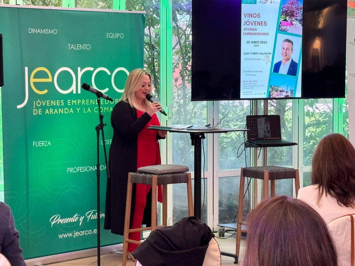 angelarivas's tweet photo. Gracias a todos por hacer posible una nueva edición de los Vinos Jóvenes de #Jearco 
Este año, nuestro ponente estelar ha sido Juan Pablo Izquierdo Fernandez, CEO y founder de la startap #vinok 

Ha sido una experiencia enriquecedora, motivadora y sin duda, inolvidable. https://t.co/gaIm7PgOtD
