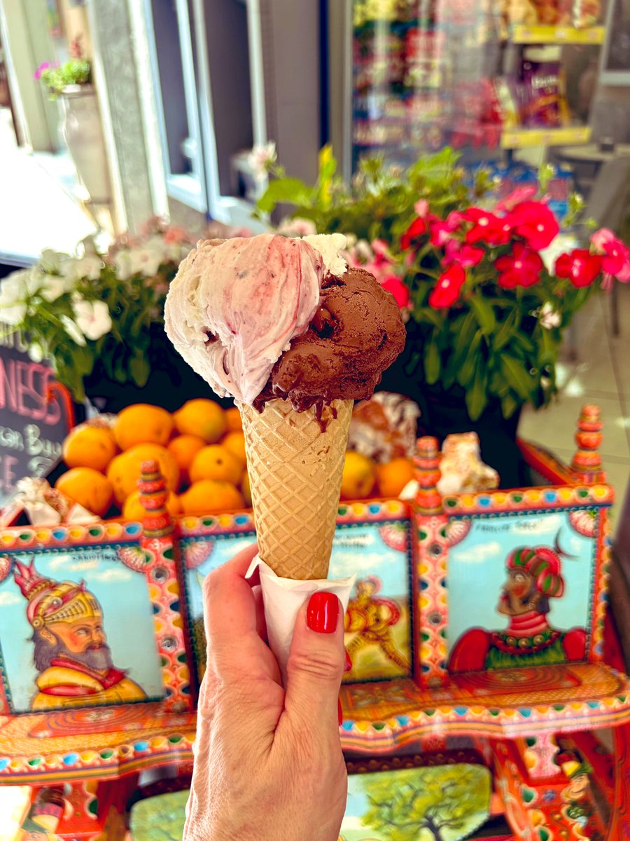 FAY COULL tweet media