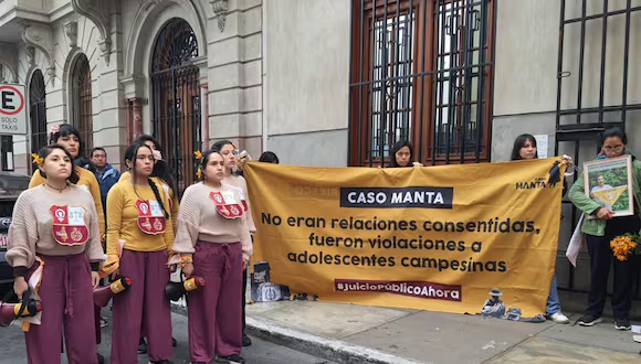 Foroeducativo's tweet photo. #CasoMantaYVilca
La ardua lucha de las mujeres, antes niñas ultrajadas por el ejército alcanza #JUSTICIA luego de 40 años
Histórica sentencia e importante precedente de #imprescriptibilidad de #violenciasexual para casos vigentes
Sin justicia para las mujeres, no hay democracia https://t.co/8i1KFu3XHT