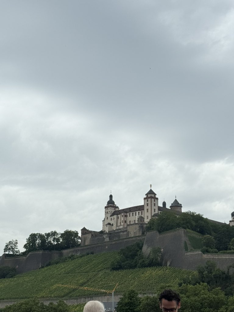 Herr Godsil tweet media