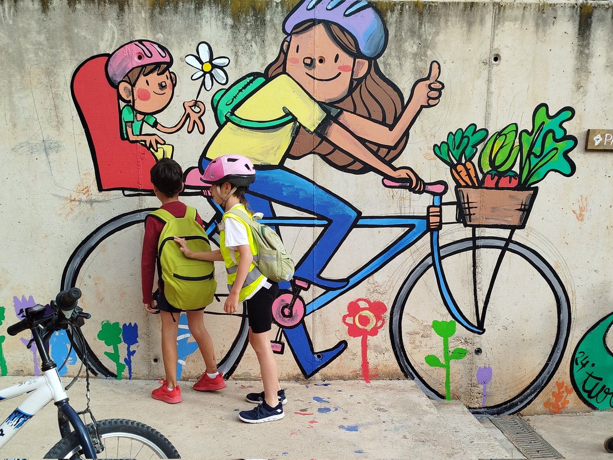 Els infants del <a href="/BicibusA/">Bicibús Escola Alberich i Casas</a> acaben el curs amb 1.000 km d'experiència en la circulació per #Reus