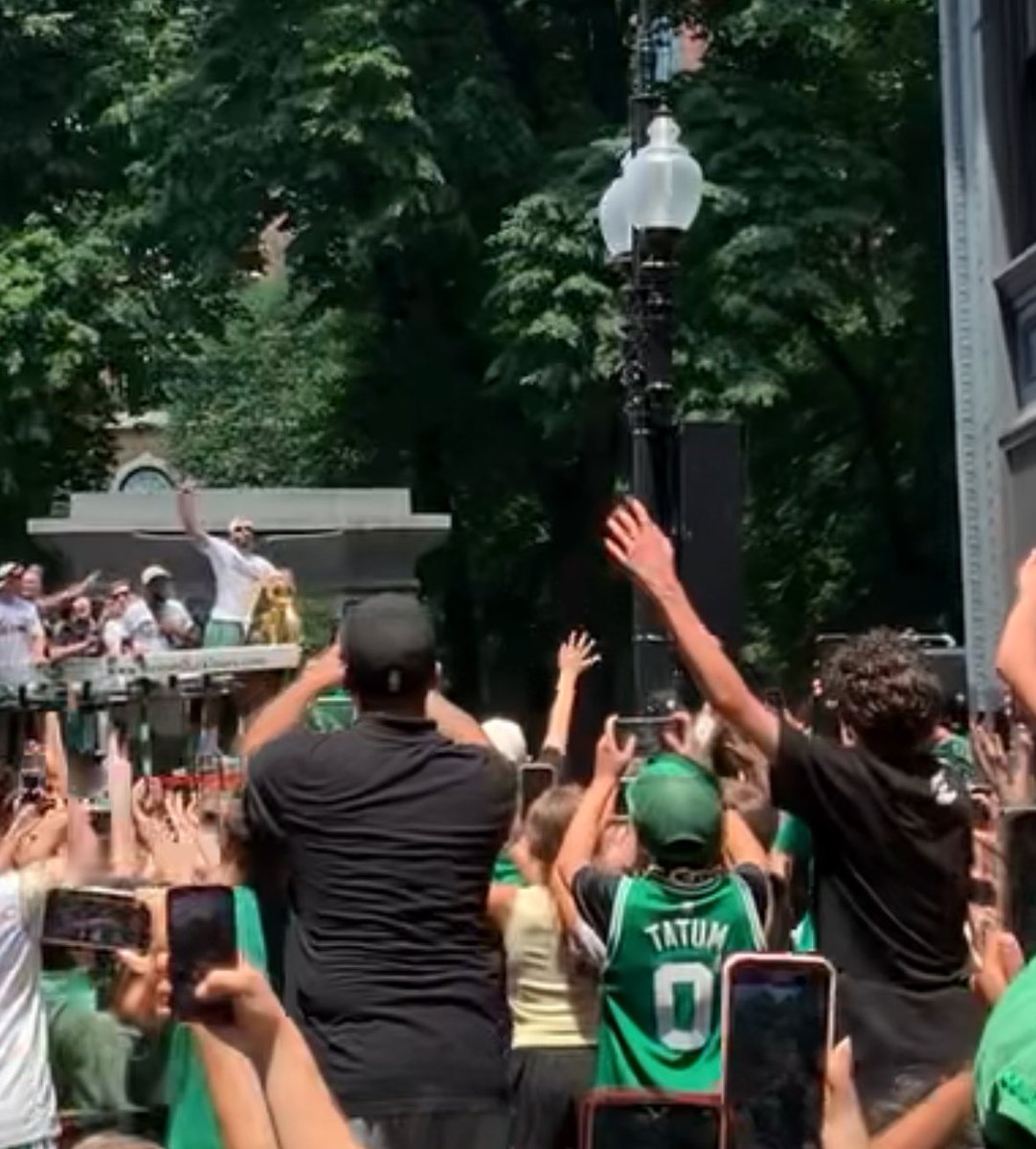 davekeis14's tweet photo. WE WANT BOSTON!!!!!! #banner18 https://t.co/03zRtRO5e7