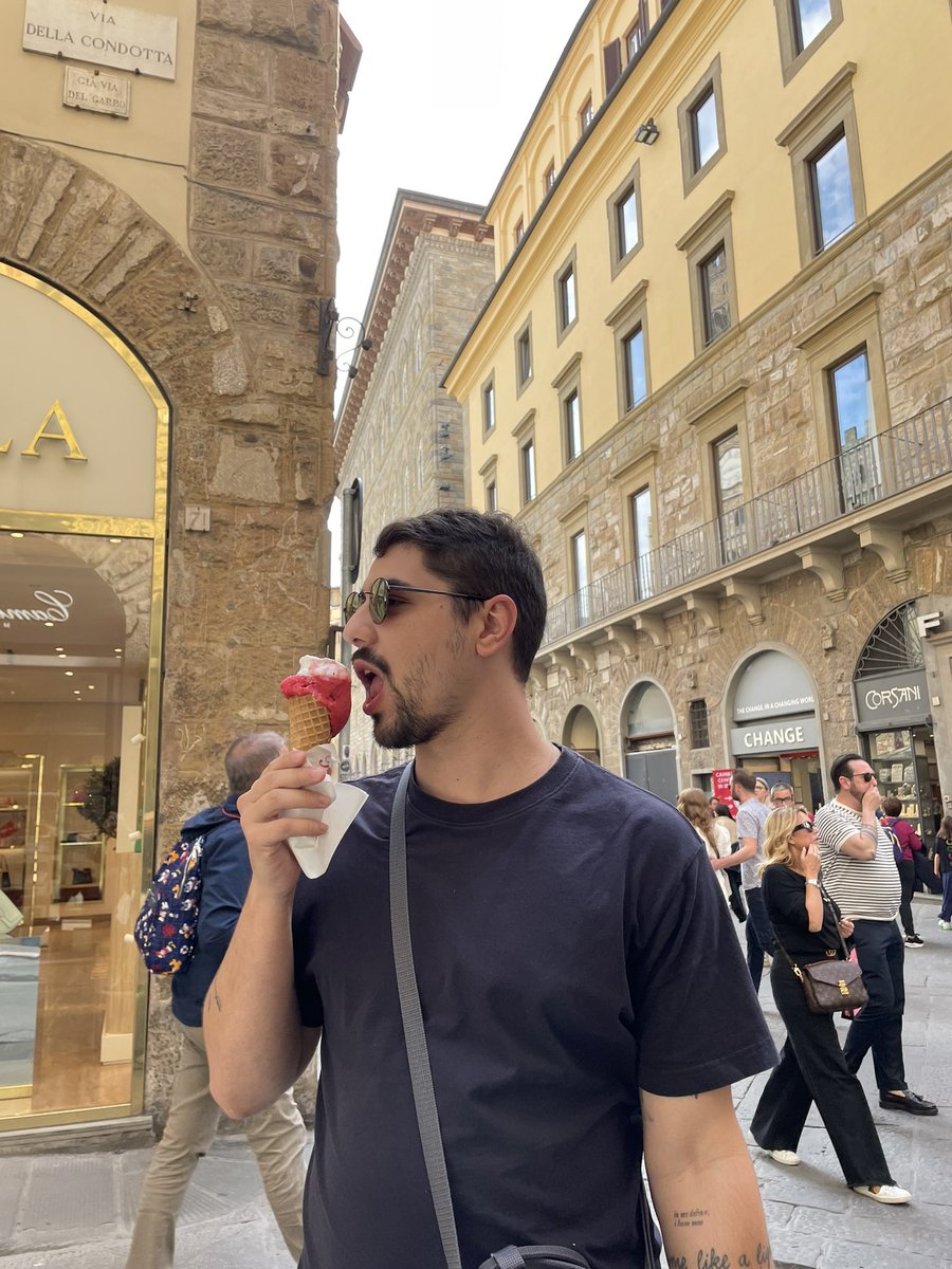 gioplthw's tweet image. 4 fotos do album favoritos