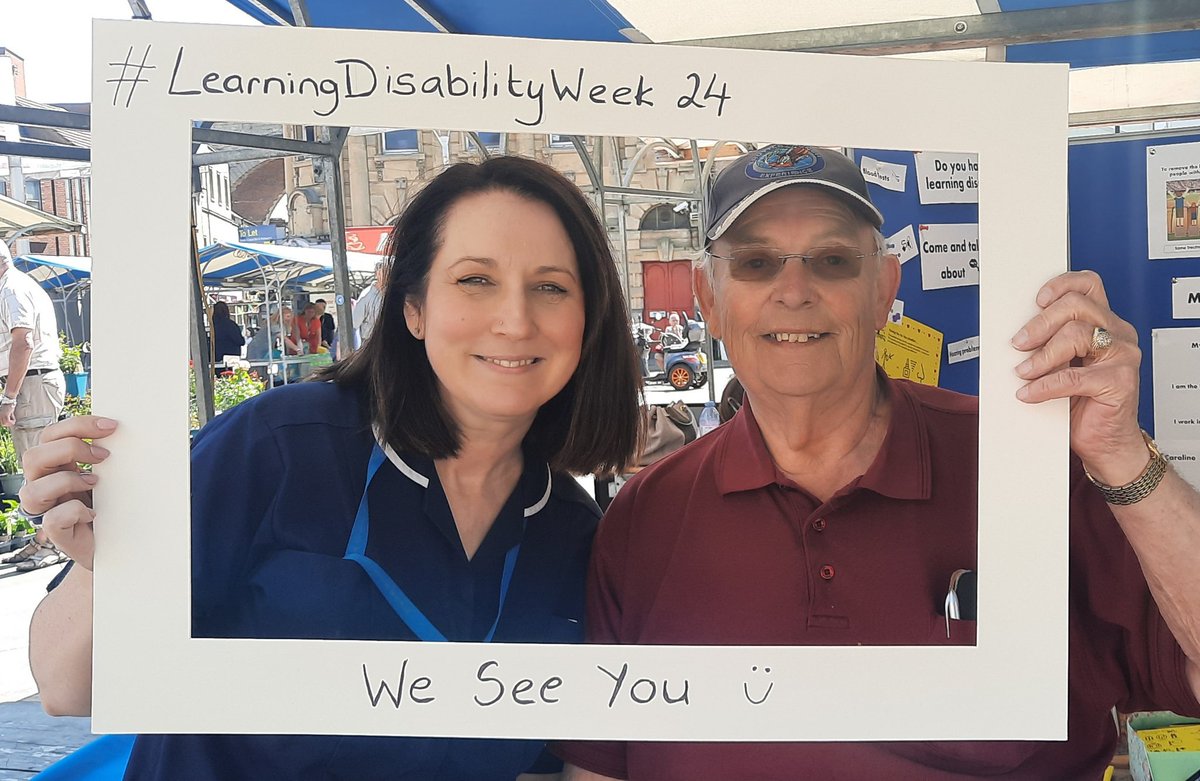 sarahatkinson97's tweet photo. #LearningDisabilityWeek day 5.
Here we are supporting @trevorclower with the caring roadshow in Mansfield. Supporting our carers who support people with a learning disability is so important.
@pics_primary #weseeyou ❤ https://t.co/W1MsidrKDl