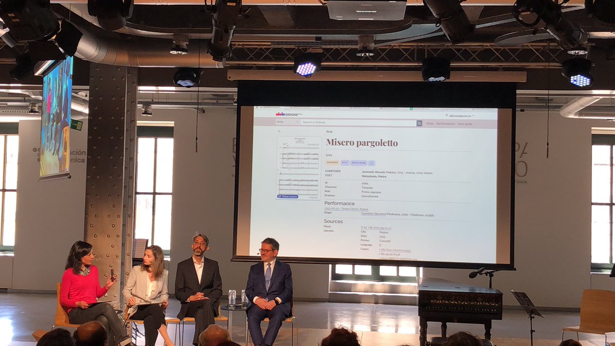 DidoneProject's tweet photo. La prof. @AnaLlorens8 coordinadora científica del #ProyectoDidone explica las posibilidades de búsqueda de la base de datos https://t.co/oDb4iGLZdd https://t.co/qaaWFyUfln