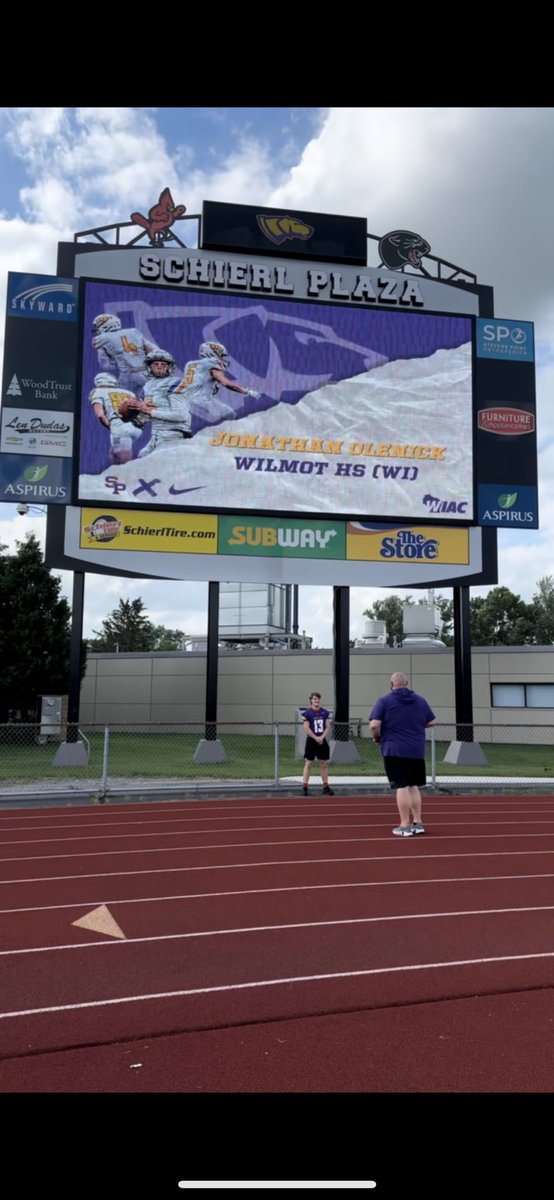 Thank you <a href="/UWSPFootball/">UWSP Football</a> and <a href="/michael_kubicki/">Michael Kubicki</a> for putting on an amazing Junior day earlier this week. Can’t wait to get back out there!