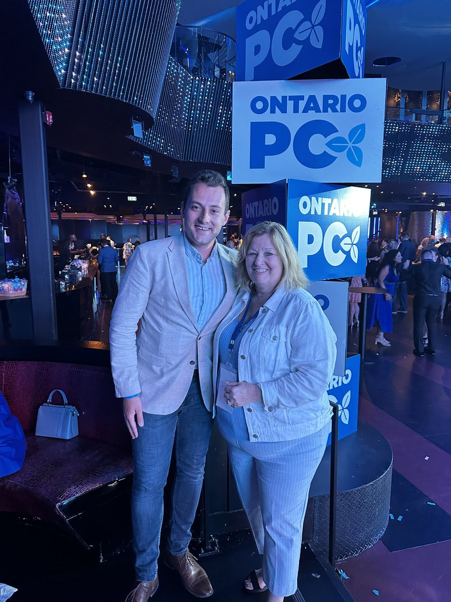 Fantastic time last night at <a href="/fordnation/">Doug Ford</a>’s Summer Kick Off Party in Toronto with fine folks from Huron—Bruce. #HuronBruceMatters <a href="/rachelanstett/">Rachel Anstett</a>