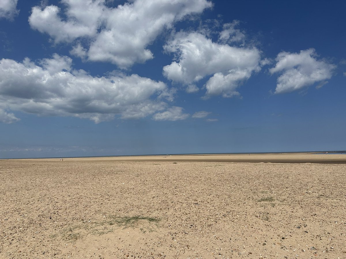 TobyWoody's tweet photo. Walking at Wells-next-the-Sea – glorious day!#ElectionFreeZone https://t.co/HGK24U2GA6