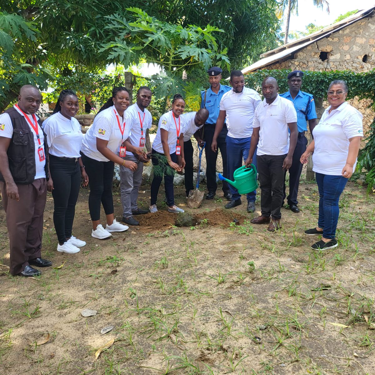 KeshoKenya's tweet photo. Delighted to have hosted the NGO Coordination Board in our office during #NGOWeek! As NGOs, we're committed to serving our communities, and our dedication to service remains unwavering. Together, we build synergy for a sustainable future! #CommunityService #SustainableFuture https://t.co/F1EbykTVZe