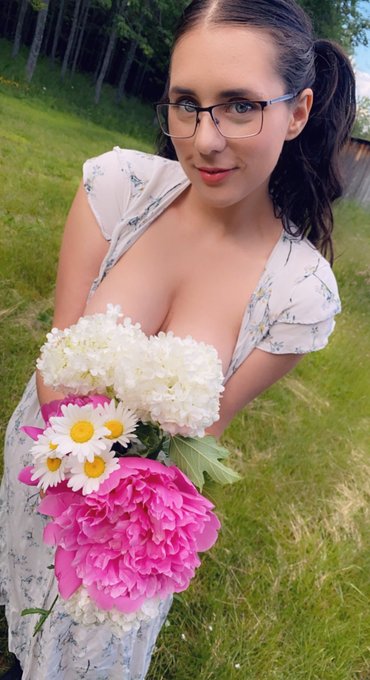 SexyMissSaffron