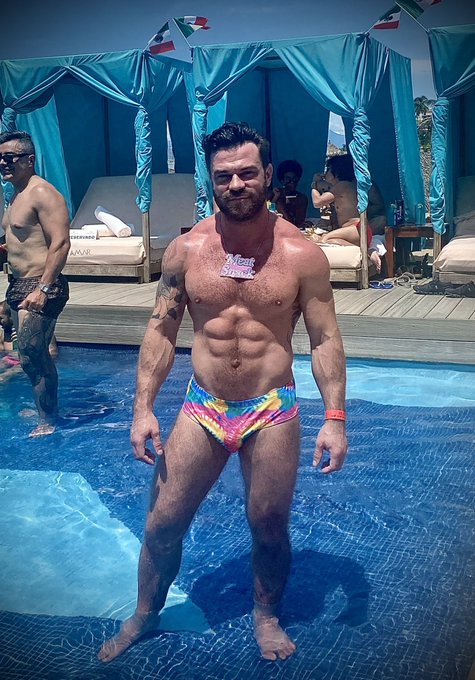 Meat Snack 🥩 https://t.co/F1fbmrxOG1