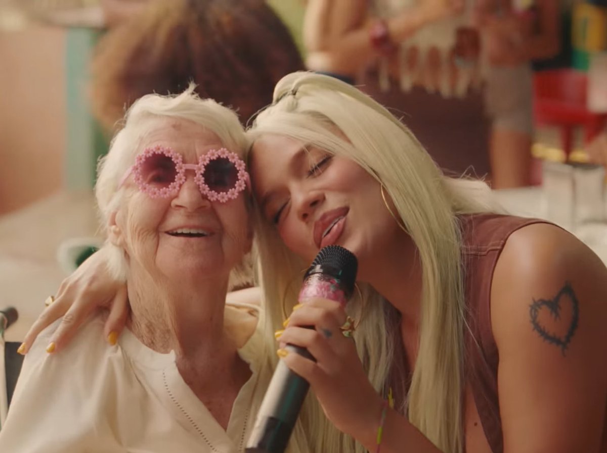 JuanAlcarazS_'s tweet photo. No estoy llorando, se me metió Inesita en el ojo.😭😭😭

No puedo con tanto.💗💗💗

@karolg, te amo tanto. https://t.co/EUpTjJZ3we