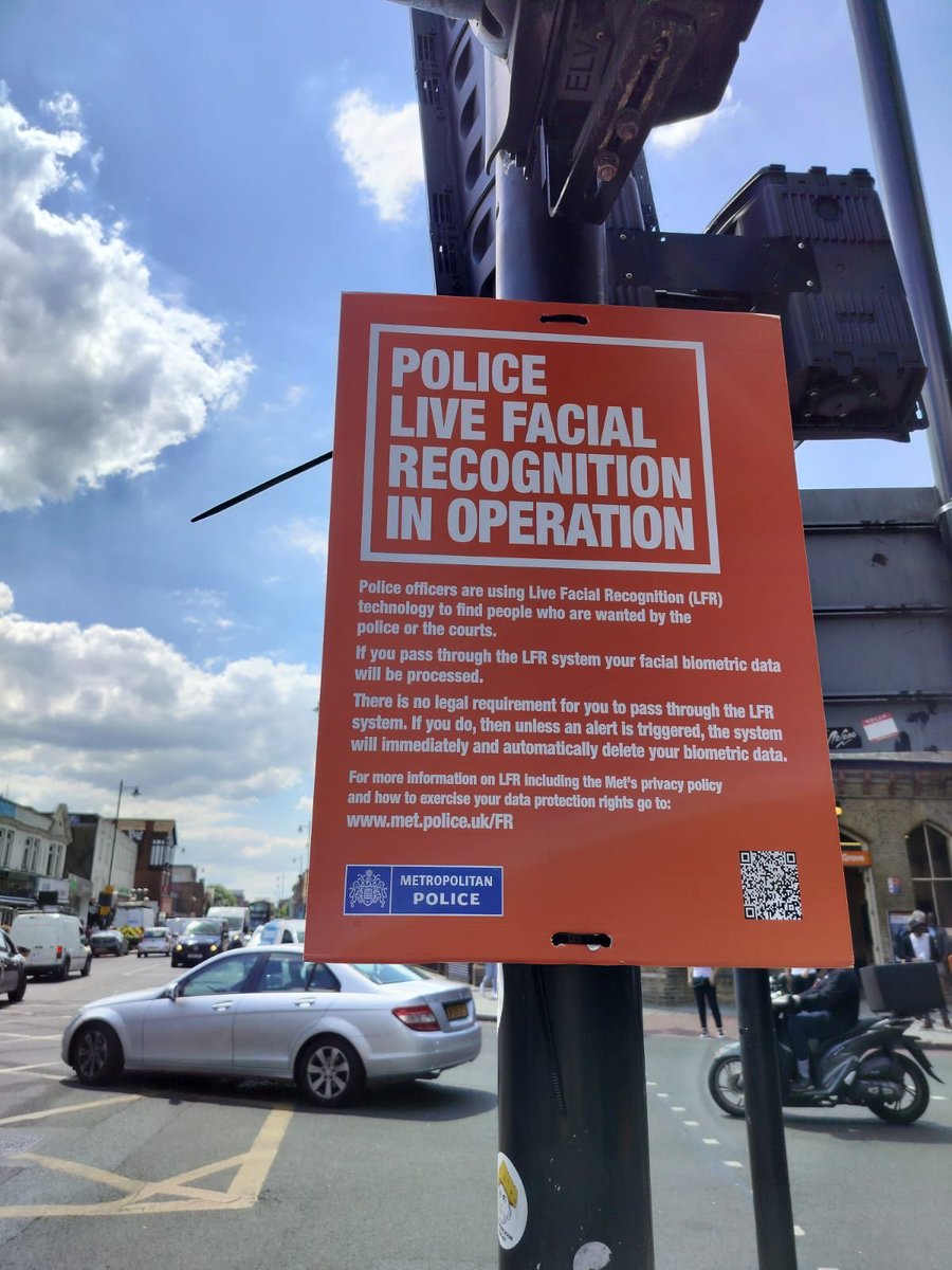 Tottenham Copwatch tweet media