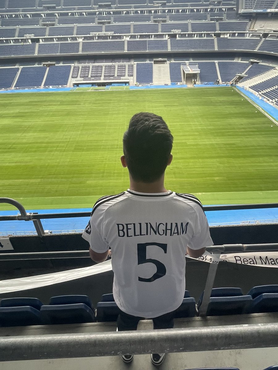 golu gosling tweet media