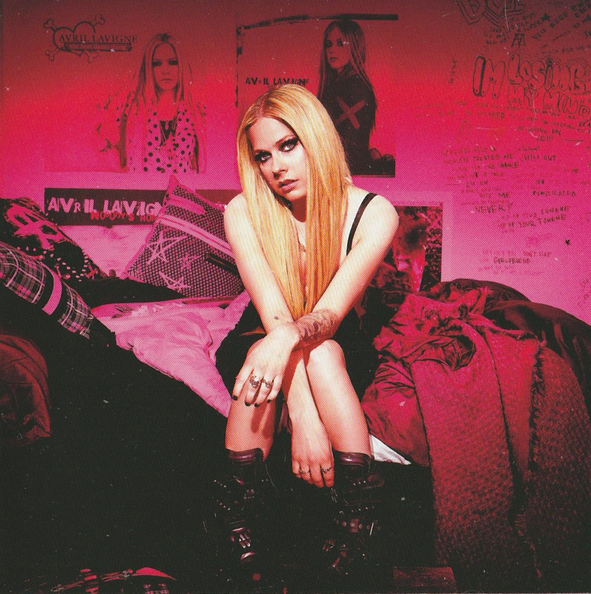 AvrilTribe's tweet photo. "Greatest Hits" PHOTOSHOOT

#AvrilLavigne #GreatestHits https://t.co/BI8DjxAHJi