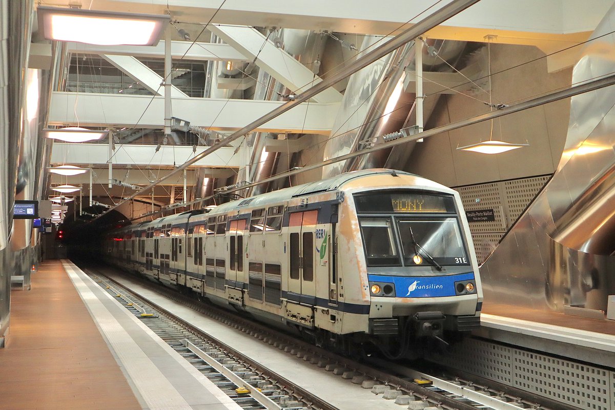 Hier, j’ai enfin visité les 3 récents  prolongements de ligne en Île-de-France 🥰🤓

📸 1 : <a href="/Ligne11_RATP/">Ligne 11</a>
📸 2 : <a href="/T3b_RATP/">T3b</a>
📸 3 : @RERE_T4_SNCF

👋🏻 <a href="/IDFmobilites/">IDF Mobilités</a> 👀