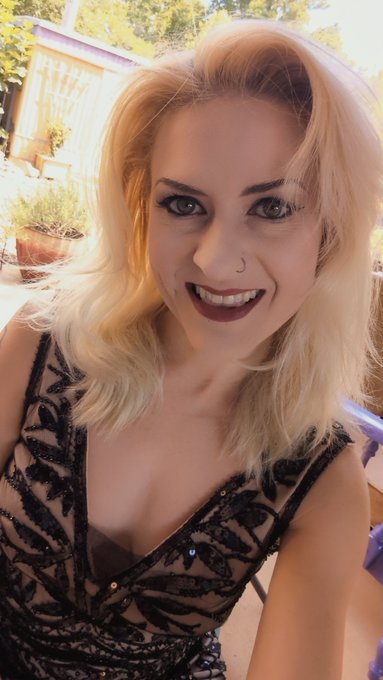 Selfie from the birthday dinner celebration last night. This hair is getting pretty long 😍 https://t<a href="/tag/clip"class="tags"><span>#clip</span></a>