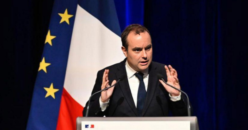 onera_fr's tweet photo. 🗣️ « Votre rôle est primordial : c’est innover, bousculer les lignes,  guider la recherche, être l’expert de l’Etat pour nos programmes de demain ». Témoignage de notre ministre de tutelle, le ministre des @Armees_Gouv, @SebLecornu.