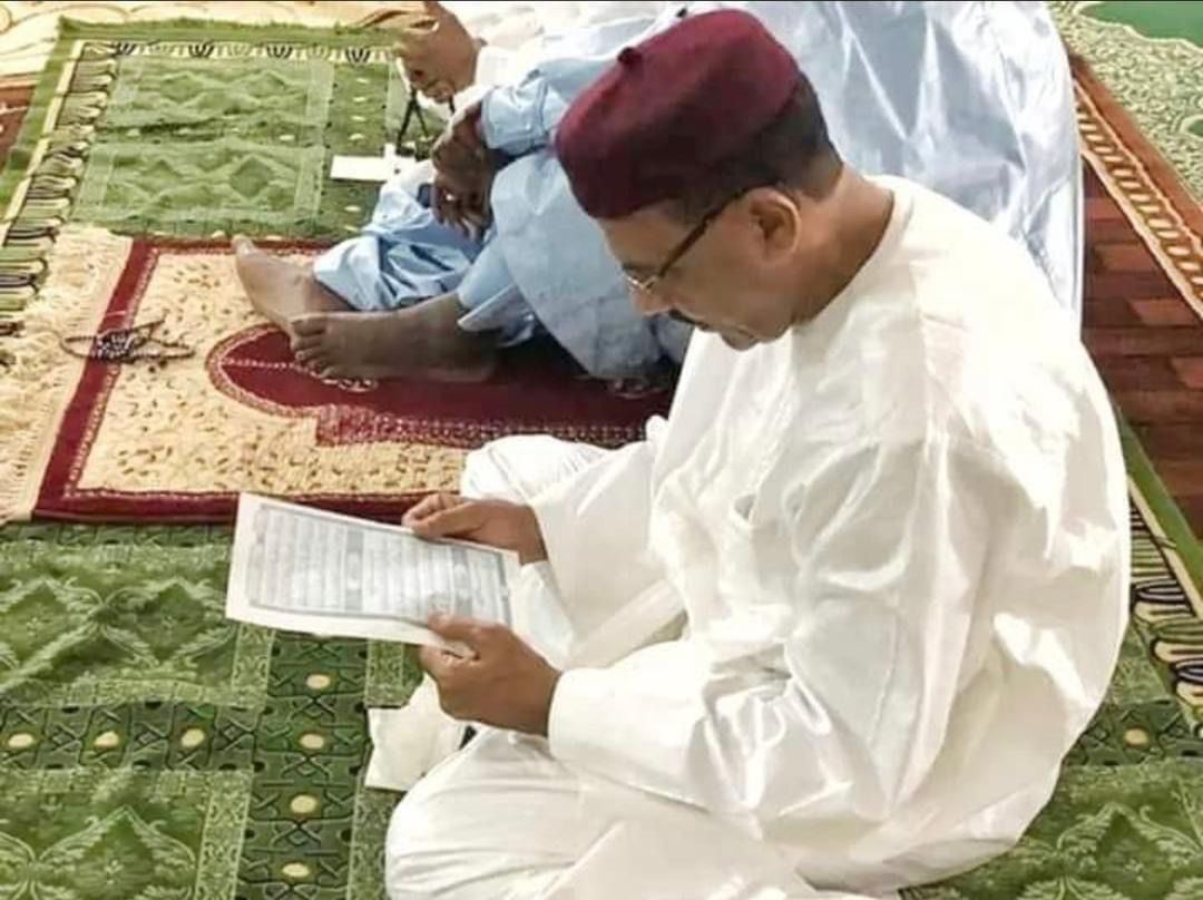 Niger: Pensée particulière au PRN Bazoum, sa femme et à toutes les personnes arbitrairement arrêtées et détenues dans les prisons du pays. 
Désormais seul contre tous.
Une icône pour la démocratie et l’Etat de droit, L’incarnation du courage et la résistance contre l’injustice.