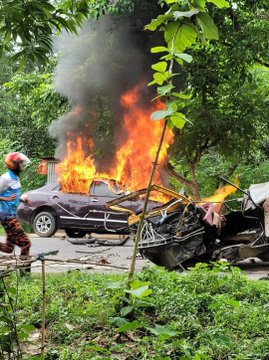 টাঙ্গাইলে প্রাইভেটকার-মাহিন্দ্রার মুখোমুখি সংঘর্ষে নিহত ২, আহত ৮