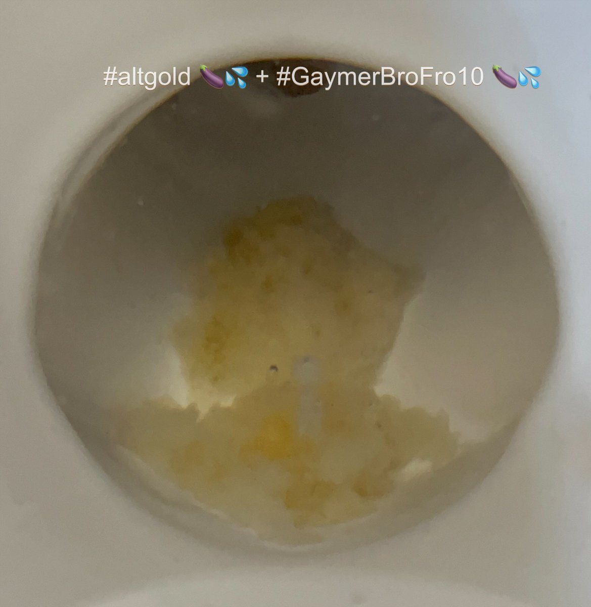 intlbttmfrk's tweet photo. #thesituation: my nigga knows me too well. imma #dmvfreak. thatโs why i donโt be lying to him. we keep it real. even after some was creamed out & some #cum was fucked in deeper, #altgold + #GaymerBroFro10sโ loads proved their worth >> as a hOle lotta #nutt milk ๐๐ฆ๐ผ. https://t.co/B9RP2H7MQJ