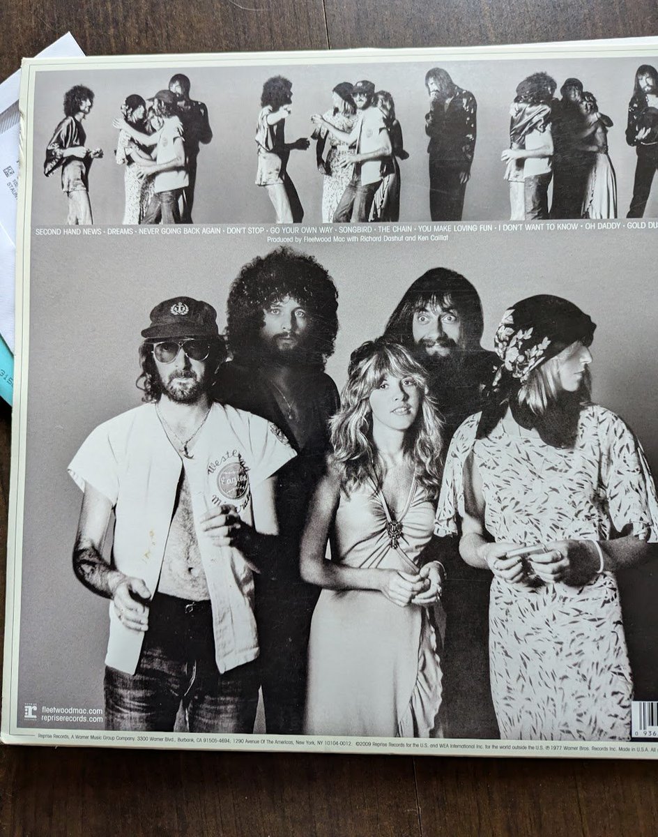 riseupcomus's tweet photo. Choose your class by selecting your favorite member of Fleetwood Mac https://t.co/ORC7mrUtje