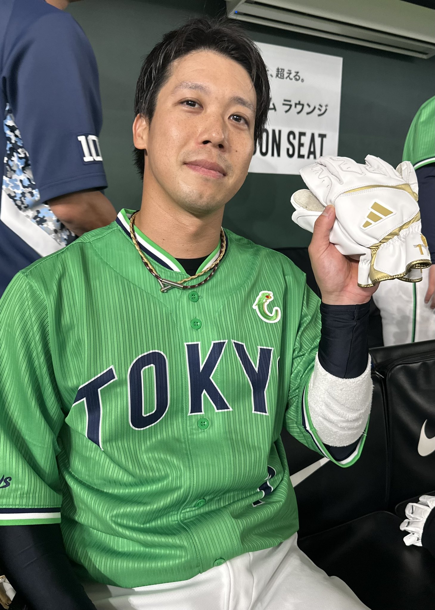 山田哲人プロコレユニフォーム 東京ヤクルトスワローズ 山田哲人選手 プロコレ ホームユニフォーム Amazon.co.jp: ヤクルトスワローズ　山田哲人選手　ユニフォーム　ホーム