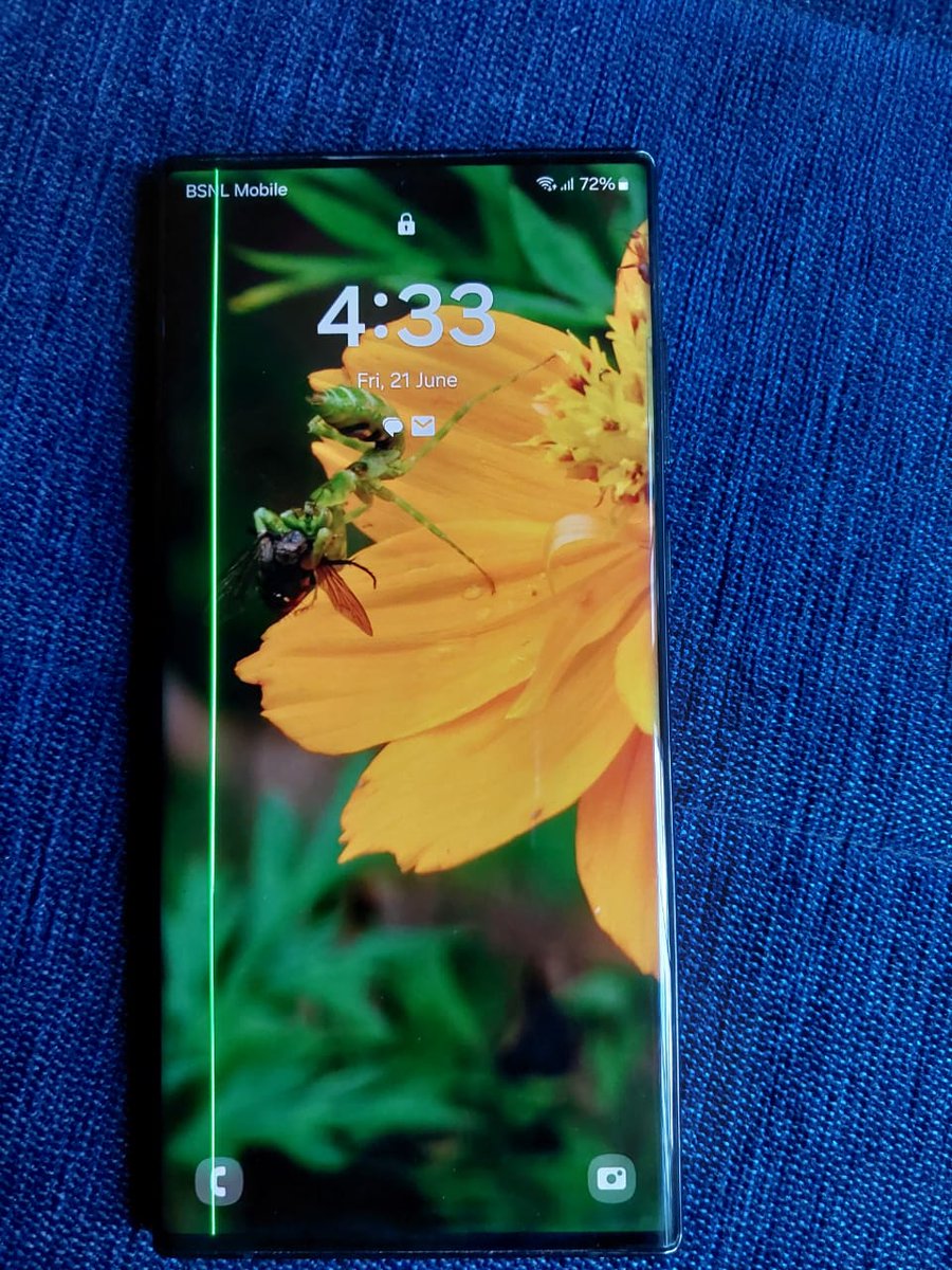 ShalomJoseph13's tweet photo. I am writing to express my concern regarding a persistent issue with my Samsung device. Despite my device being well taken care of and free from any physical damage, a green line has appeared on the display, significantly affecting its usability s22 ultra https://t.co/mW01I1slLR