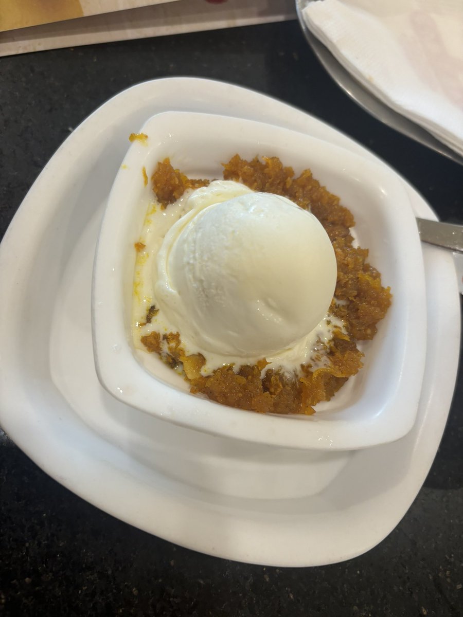 vijaitarak9999's tweet photo. Finishing touch at #Pabbas Lalbagh ( worlds 7th famous ice cream from Mangalore )
Loved GADBAD, Vanilla with carrot halwa , choco lava cake double decker sandwich , cutlet .
#GadBad was out of the park in every eat ๐๐ป
Worth the hype varma ๐ฅ๐ฅ๐ฅ๐ฅ๐ฅ https://t.co/iNcVUHsssa