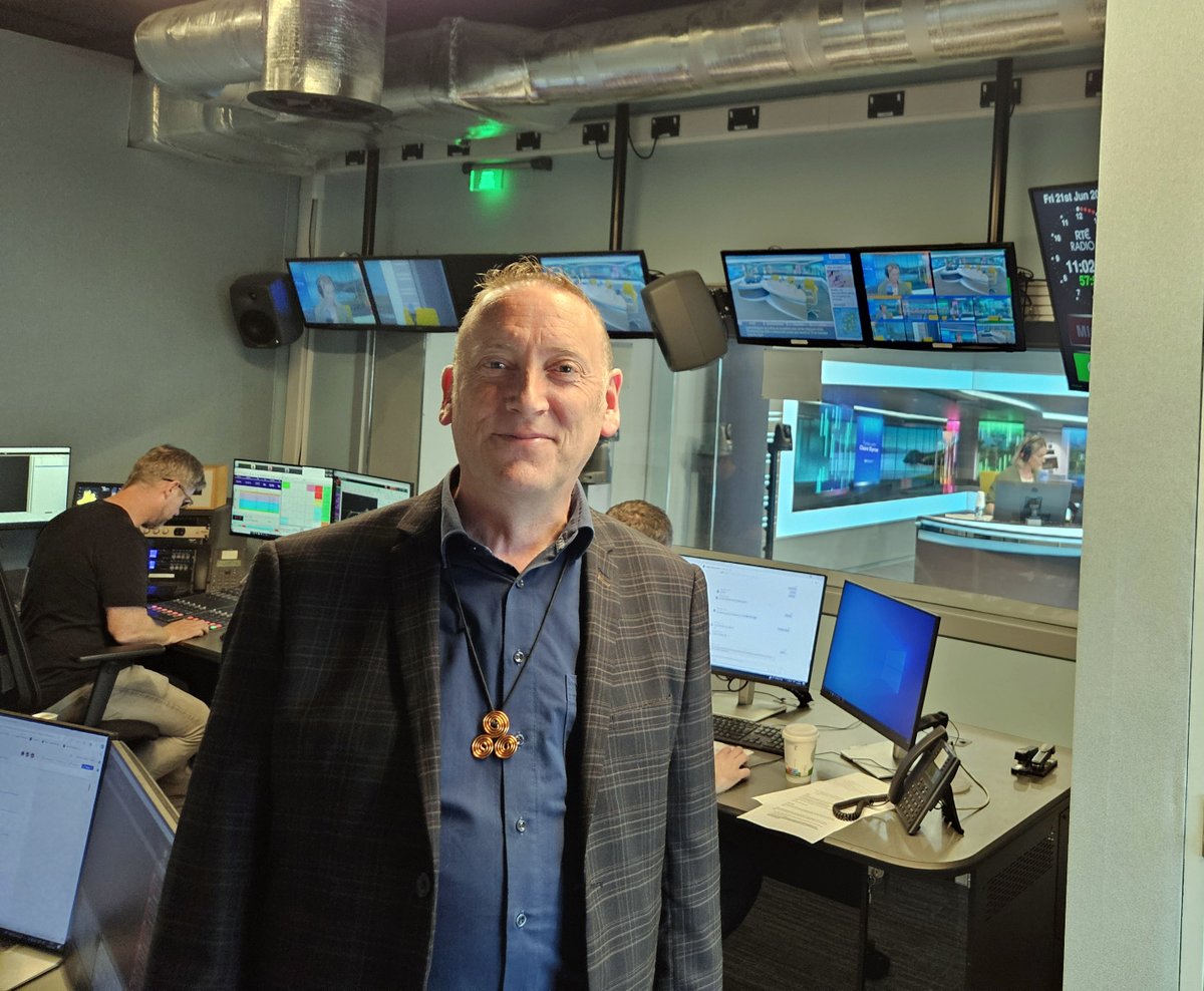 I was on RTE Radio One with Claire Byrne this morning to discuss the Hill of Tara and the Summer Solstice:
rte.ie/radio/podcasts…