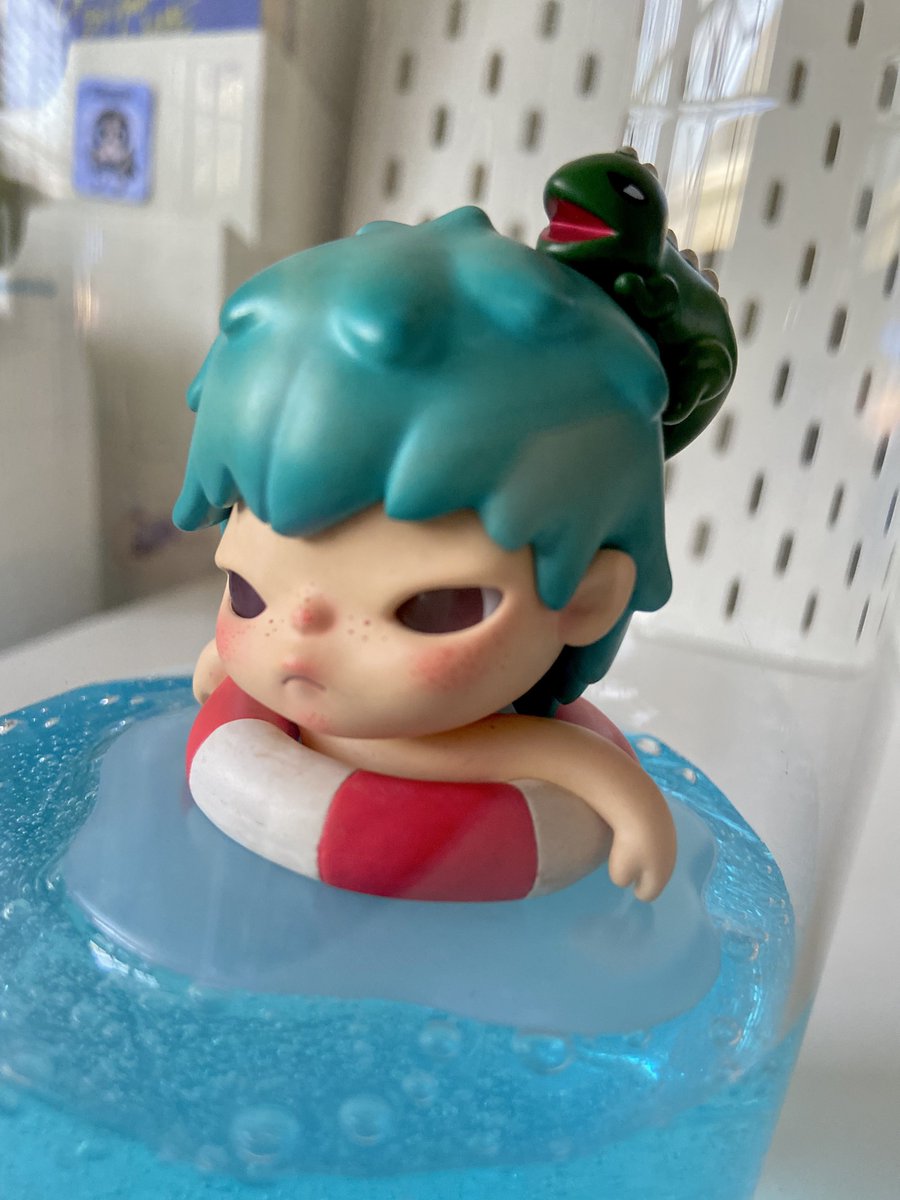 hiro tweet media