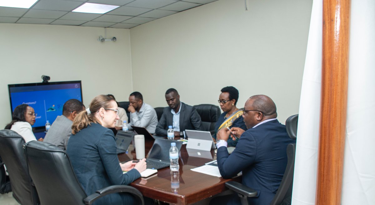 Ministry of Local Government | Rwanda (@rwandalocalgov) on Twitter photo Today, Minister <a href="/JCMusabyimana/">J Claude Musabyimana</a> met with the World Bank team who briefed him on the progress of the "South-South Learning Forum" to be held in Kigali(6-13.12.2024) to discuss Economic Inclusion, mainly focusing on scaling up pathways to better jobs for the poor,towards graduation. Today, Minister <a href="/JCMusabyimana/">J Claude Musabyimana</a> met with the World Bank team who briefed him on the progress of the "South-South Learning Forum" to be held in Kigali(6-13.12.2024) to discuss Economic Inclusion, mainly focusing on scaling up pathways to better jobs for the poor,towards graduation.