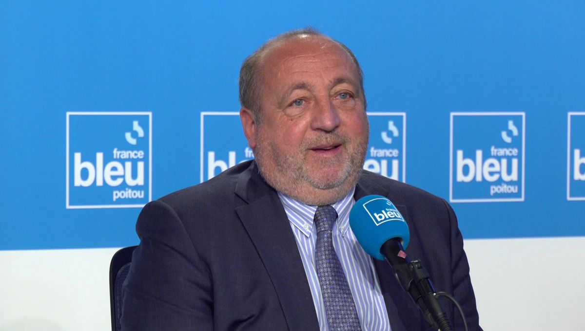 🔵Ce matin sur France Bleu Poitou à 7h30. 

Entre 2 candidats associés à des mouvements nationaux irresponsables, j'ai un bilan au service de la 3è circo : 
➡️Assiduité et travail 
➡️Engagement pour l'agriculture et la ruralité
➡️Défense de nos emplois 

francebleu.fr/emissions/gril…