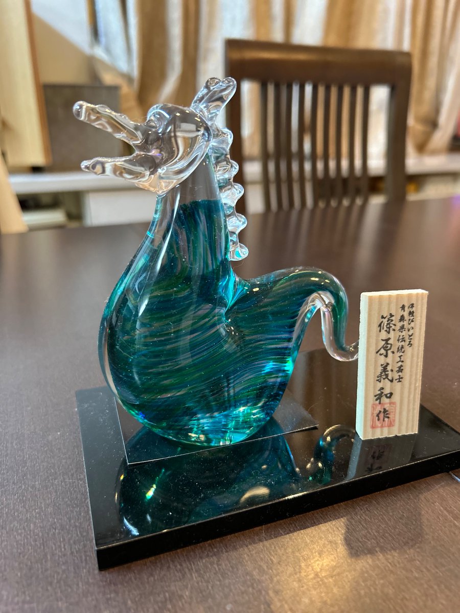 カラスさん専用 石塚ガラスの、優待の干支の置物は最高だぞ。優待はこれ1択。 修行3年