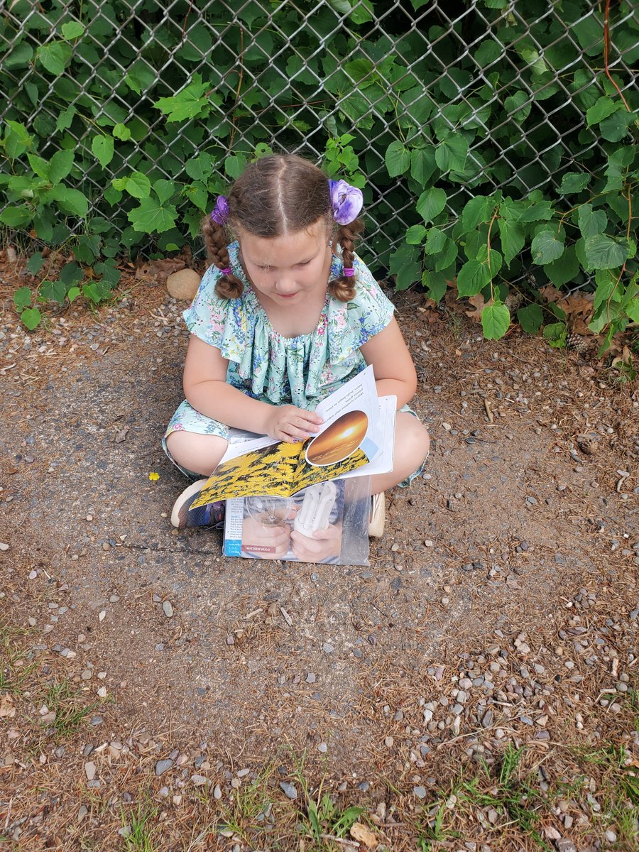 GillBaskwill's tweet image. It&apos;s The Gruffalo Day! We&apos;re reading in the Deep Dark Woods. No sign of The Gruffalo or the mouse yet! #seewhatIamlearning @SMES01