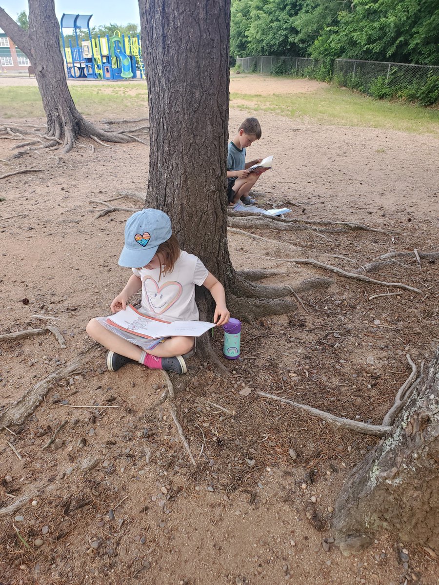 GillBaskwill's tweet image. It&apos;s The Gruffalo Day! We&apos;re reading in the Deep Dark Woods. No sign of The Gruffalo or the mouse yet! #seewhatIamlearning @SMES01