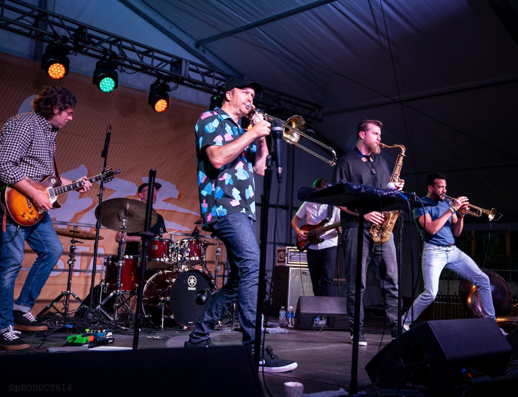 Big week!!

Fri 6/21/24 - Milwaukee, WI
Sat 6/22/24 - Elkhart, IN
Sun 6/23/24 Chicago, IL *Kurt Elling sit in
Tue 6/25/24 - Toronto, ON
Wed 6/26/24 - Toronto, ON 
Thu 6/27/24 - Ottawa, ON 
Sat 6/29/24 - Quebec City, QB 
Sun 6/30/24 - Montreal, QB

🎟️ huntertones.com/shows