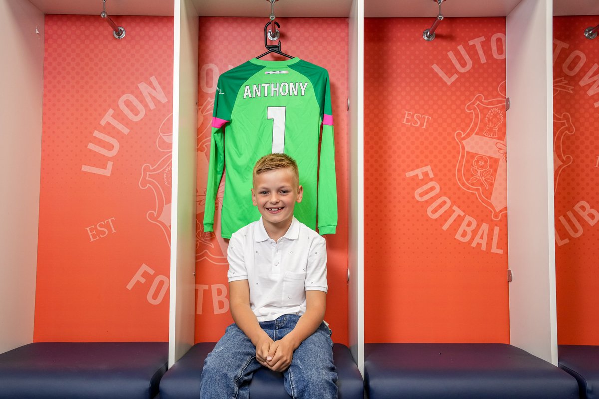 academyltfc's tweet image. Huge welcome to Anthony who is joining the Academy for the 2024/25 season 🎩

A massive thank you @proelitetweets to for their support in his development 👏

@LutonTown | #COYH