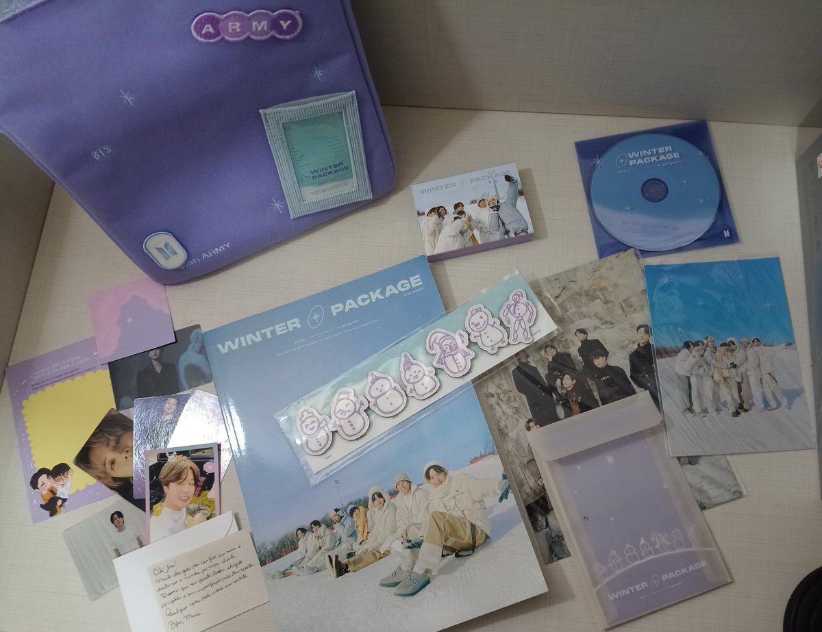 Feedback super positivo pra <a href="/mariazanatta4/">FACE 🪭</a> que me vendeu esse winter maravilhoso 🥹💛
Muito atenciosa, chegou tudo muito bem embalado, bem rapidinho e me mandou brindes perfeitos 💜💜
Eu amei demais 🥹💛
Muito obrigadaaaa 💜💛