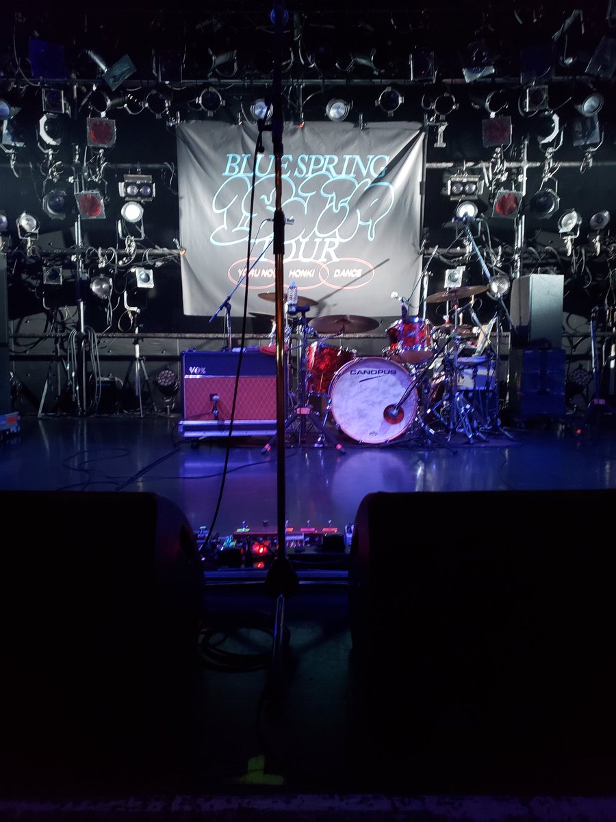 BABYS375's tweet photo. 人生初!!!!!!!
A１番だった😭😭😭😭😭😭😭😭😭😭😭
最前どセンターも初😭😭😭
生きてて良かった

夜の本気ダンスのライブ沢山行ってるけど
最前はまだ２回目しか経験してない https://t.co/j8gKPJkkvy
