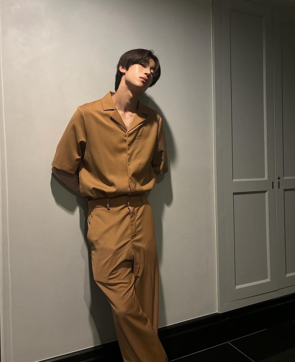 HanSeungwooPH2's tweet photo. [PIC] w_o_o_y_a IG UPDATE 240621

trans: cellphone in my pocket

#HANSEUNGWOO #한승우 #SEUNGWOO #승우 #VICTON #빅톤 #X1 #엑스원 #HSWPH   #BLOOMING #SCENE  #우리는_한아_우리는_하나💜  

TRANS BY: HSWPH💙🐻 https://t.co/JOyXu6xlJm