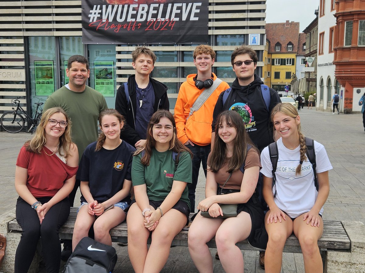 Herr Richards tweet media