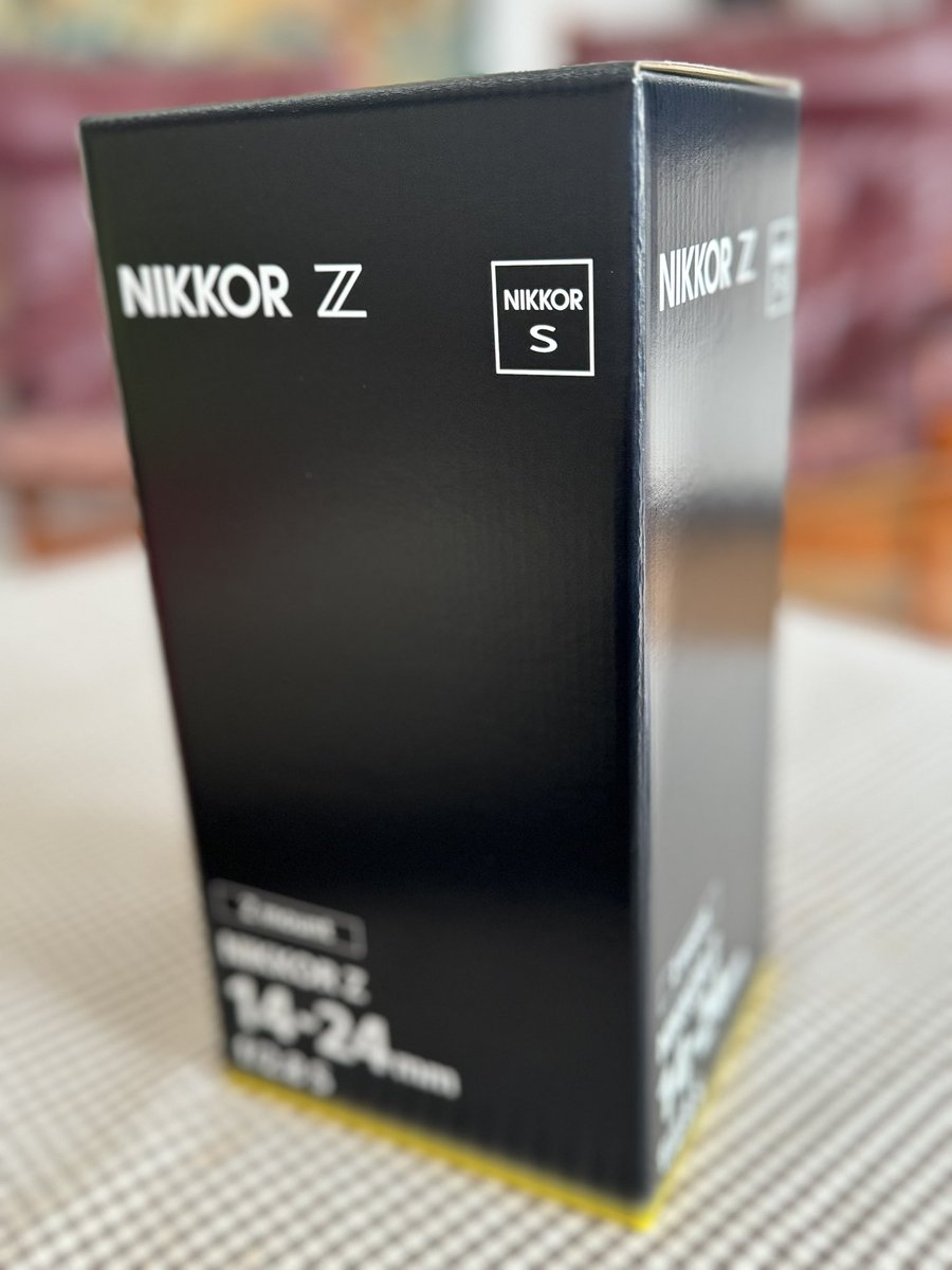 shotsfr's tweet image. Bienvenue à la maison ❤️ #nikkor #enfin