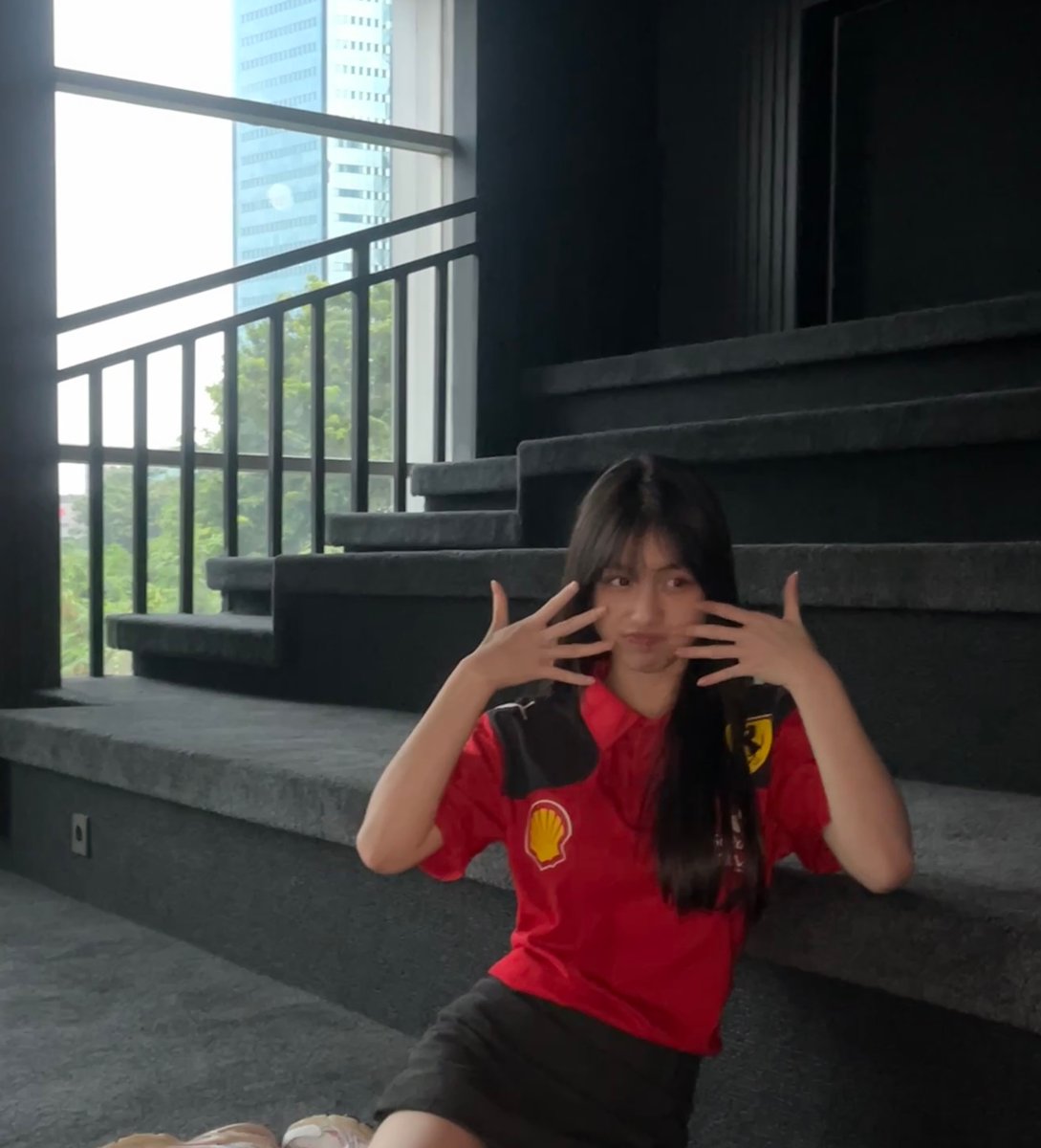 michelle alexandra tweet media