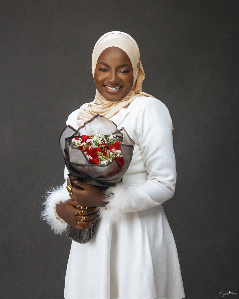 halimaholayi's tweet photo. PHARM H.O OLAYIWOLA 
B.Pharm UI (MPSN)

Distinction in Social and Administrative Pharmacy,
BGS Clinical Pharmacy,
Most Outstanding Graduating  B.Pharm student based on academic, student-based activities, and other extracurricular activities, including appearance and character. https://t.co/FNWaIdWM4z