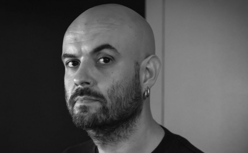 sceneweb's tweet photo. [actu] Julien Gosselin nommé à la direction du @TheatreOdeon https://t.co/xe9Nz2cwqK https://t.co/pm0yTPoYqx