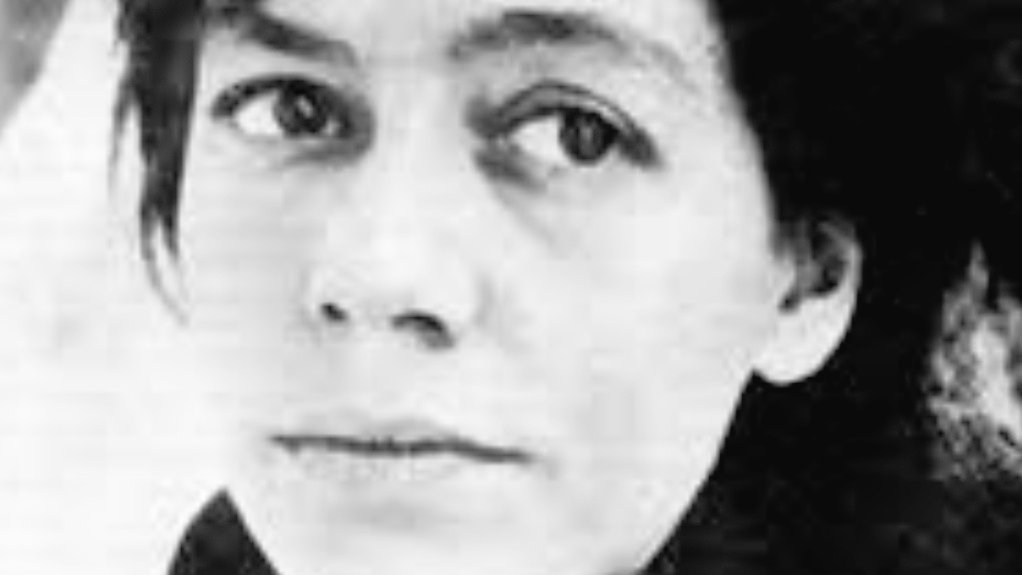 "Escribo contra el miedo. Contra el viento con garras que se aloja en mi respiración."

Alejandra Pizarnik 

Argentina, 1936 - 1972