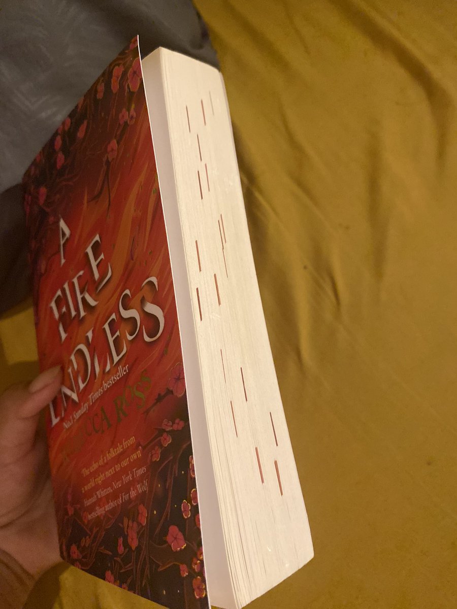 valtnight's tweet image. how i used to annotate vs now HAHAHA