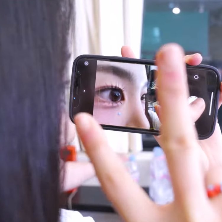 big fan of jiyeon eyes